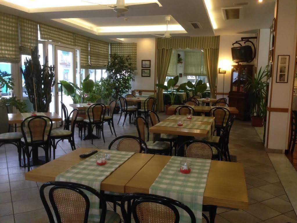 Hotel Zodiaco Lido di Jesolo Exterior foto